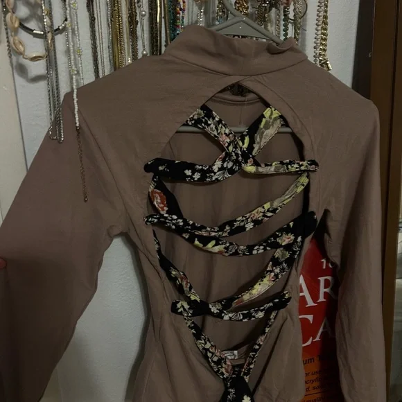 FREE PEOPLE top - Picture 11 of 12